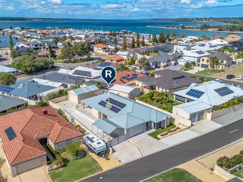 19 Greenshank Mews, Wannanup WA 6210