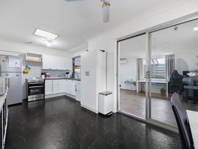 32 Crandon Street, Gosnells WA 6110