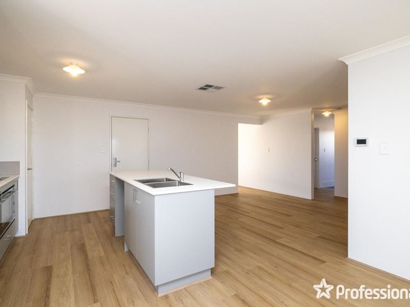 19 Munglinup Road, Hilbert WA 6112