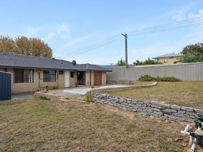 8 Kallaroo Place, Kallaroo WA 6025