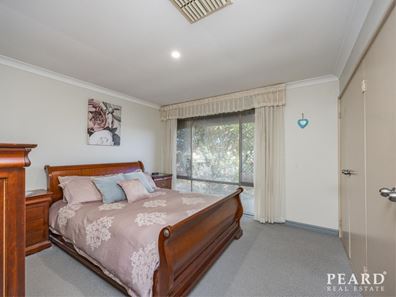 241 Trappers Drive, Woodvale WA 6026