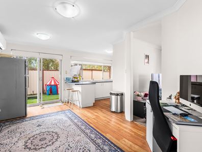 2/52 Station Street, Cannington WA 6107