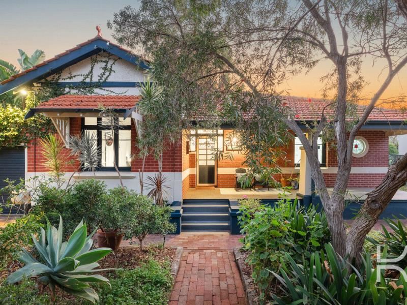 7 Irwin Street, East Fremantle WA 6158