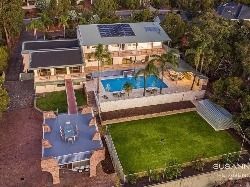 69 Basildon Road, Lesmurdie WA 6076