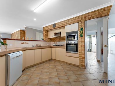49 Eucalyptus  Boulevard, Canning Vale WA 6155