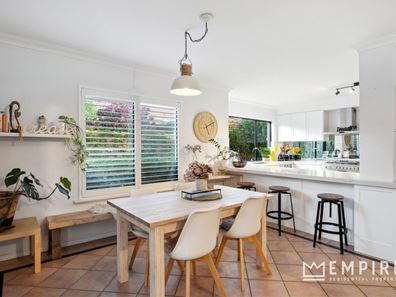 5/3 Kitchener Road, Melville WA 6156