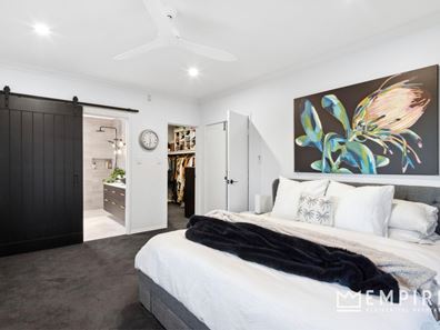 5/3 Kitchener Road, Melville WA 6156