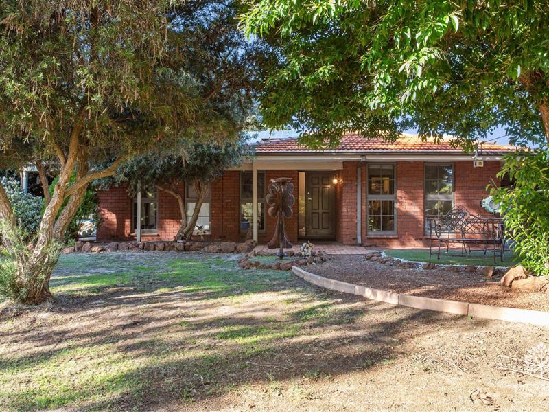 42 Heslop Road, Lesmurdie