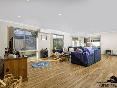 25 Wanda Circle, Wandina WA 6530
