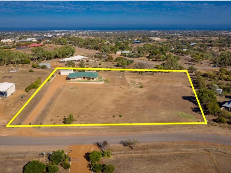 10 Hill Creek Road, Moresby
