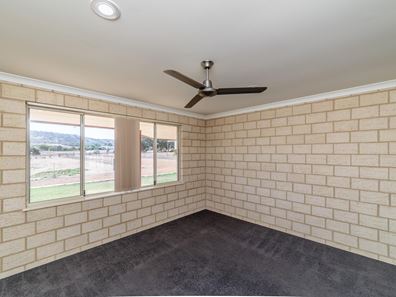 10 Hill Creek Road, Moresby WA 6530