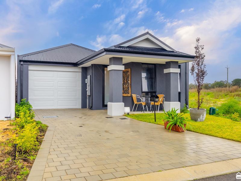 12 Panama Loop, Haynes