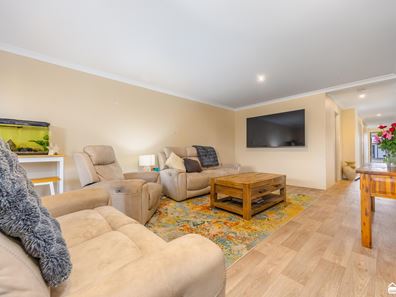 12 Panama Loop, Haynes WA 6112