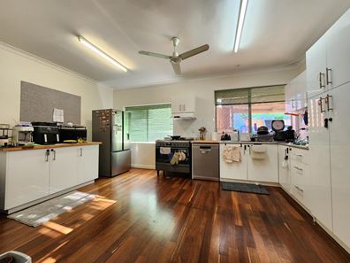 27 Hubble Street, Carnarvon WA 6701