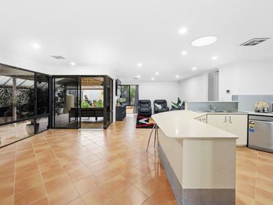43 Deverall Square, Hillarys WA 6025