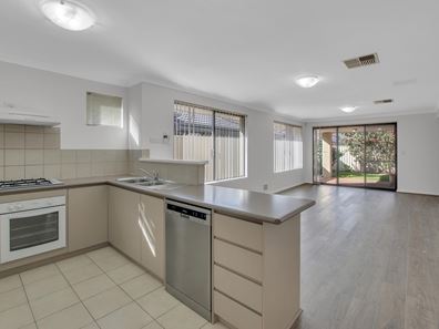 31 Kumarina Drive, Secret Harbour WA 6173