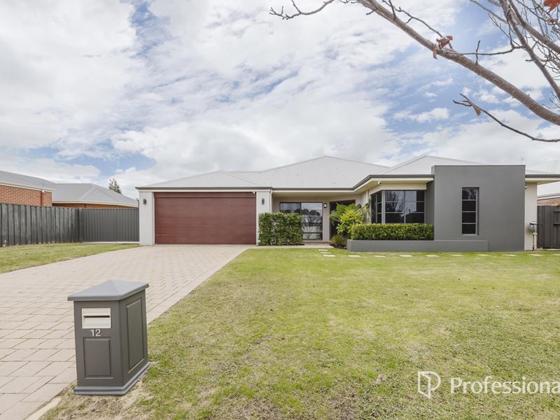 12 Moseley Drive, The Vines WA 6069