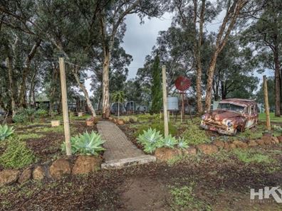 18 Meadowbrook Ramble, Bullsbrook WA 6084