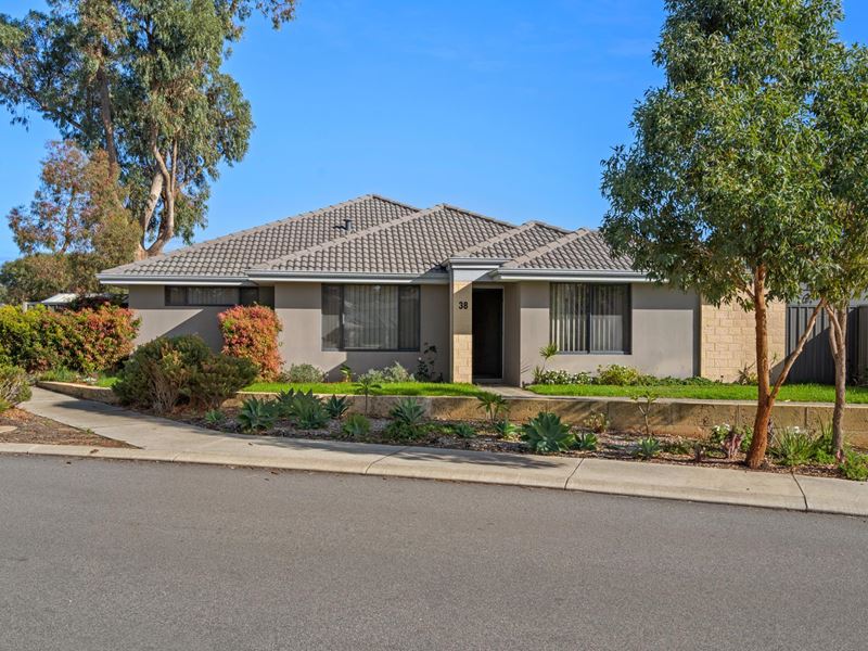 38 Somerford Promenade, Wellard WA 6170