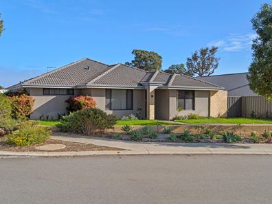 38 Somerford Promenade, Wellard WA 6170