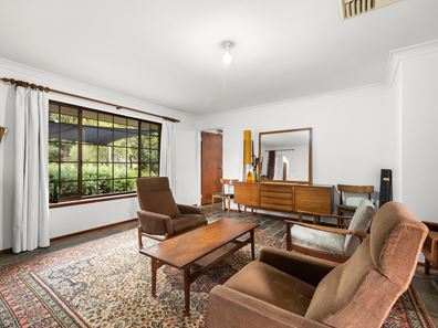 1 Garland Road, Roleystone WA 6111