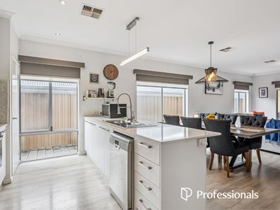 30 Bain Square, Forrestfield WA 6058