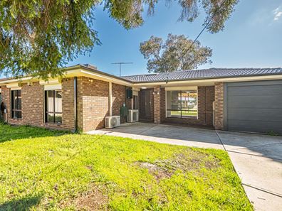 4 Fir Court, Camillo WA 6111