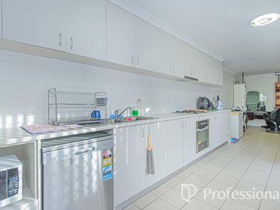 10 Holdsworth Avenue, Aveley WA 6069