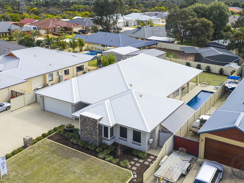 50 Midsummer Circle, Pinjarra