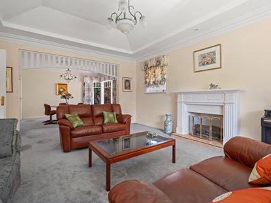 14 Allenby Road, Dalkeith WA 6009