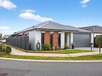 31 Dynasty Way, Forrestdale WA 6112