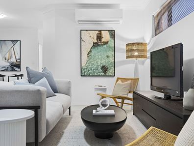 4/2 Fowey Loop, Mindarie WA 6030
