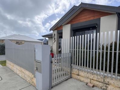 32 Aureate Way, Eglinton WA 6034