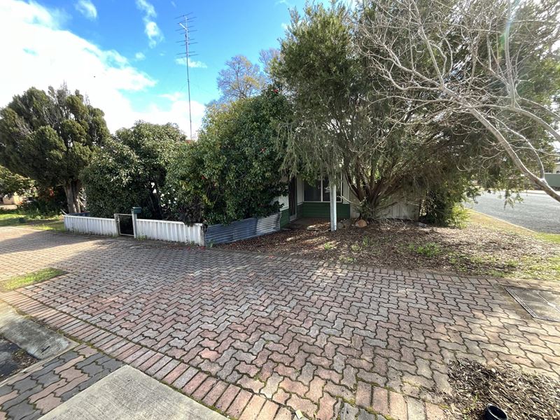 54 BANNISTER ROAD, Boddington