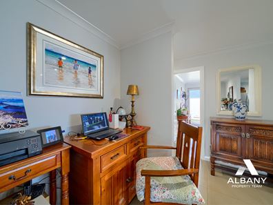 18 Bagnall Parkway, Lange WA 6330