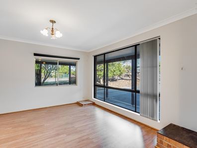9 Nicholas Street, Gosnells WA 6110