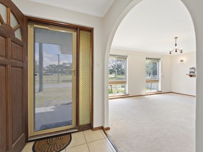 15 Torcross Street, Warnbro WA 6169