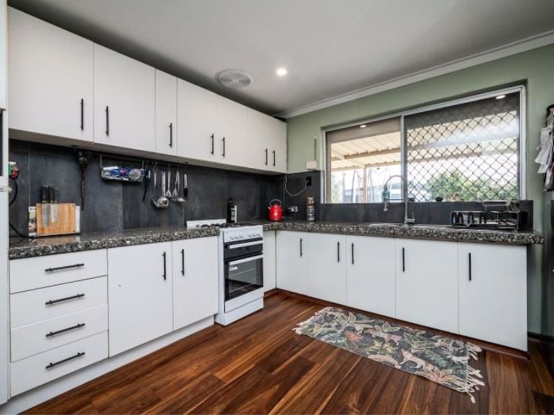 33B Myles Road, Swan View