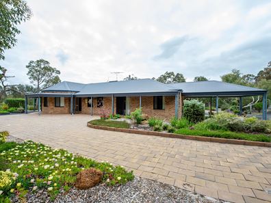 42 Armstrong Street, Boyanup WA 6237