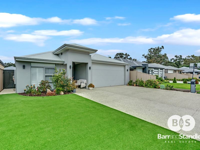 32 Dichiera Bend, Dalyellup WA 6230