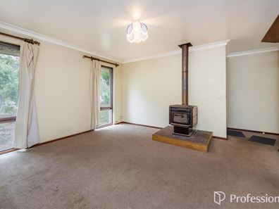 11 Wandoo Road, Forrestfield WA 6058