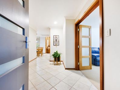 48 Horslay Way, Noranda WA 6062