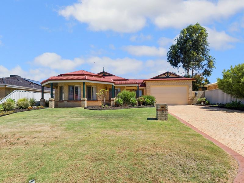 6 Treaty Oak Cove, Bibra Lake