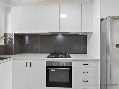 19/303 Harborne Street, Glendalough WA 6016