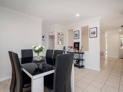17 Thicket Circuit, Banksia Grove WA 6031
