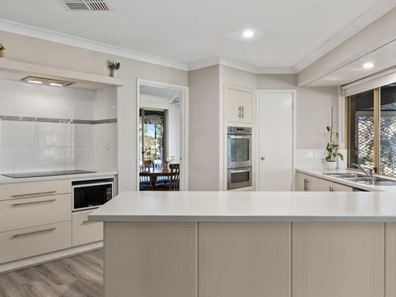 83 Lee Steere Drive, Mariginiup WA 6078