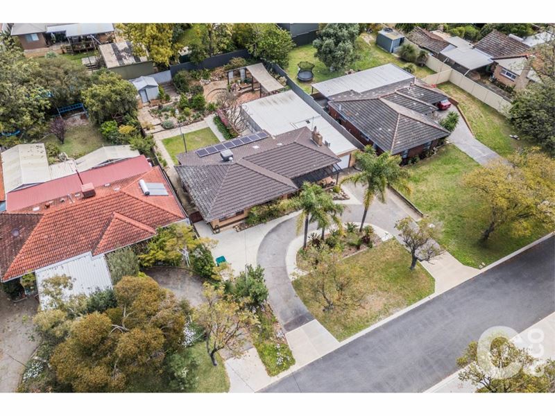 9 Leasham Court, Medina WA 6167