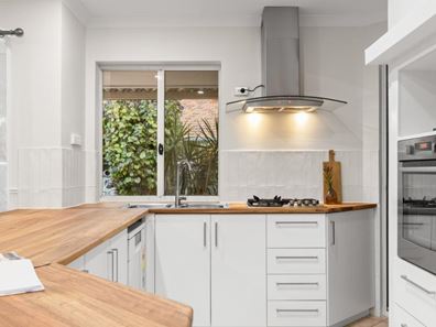 102 Caledonia Avenue, Currambine WA 6028