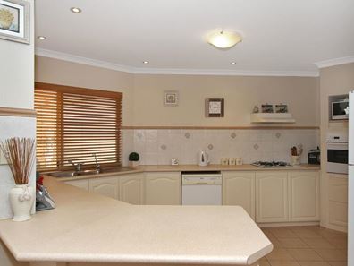 2 Blueboy Rise, Joondalup WA 6027