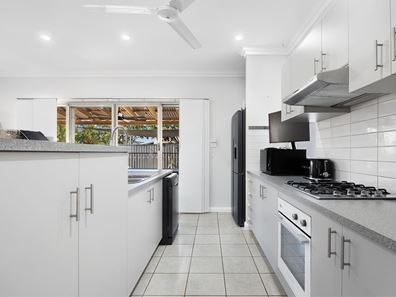 10 Schooner Street, Baynton WA 6714